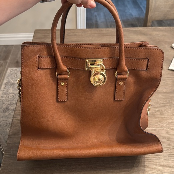 Michael Kors Hamilton Large Saffiano Leather Tote - Picture 1 of 7